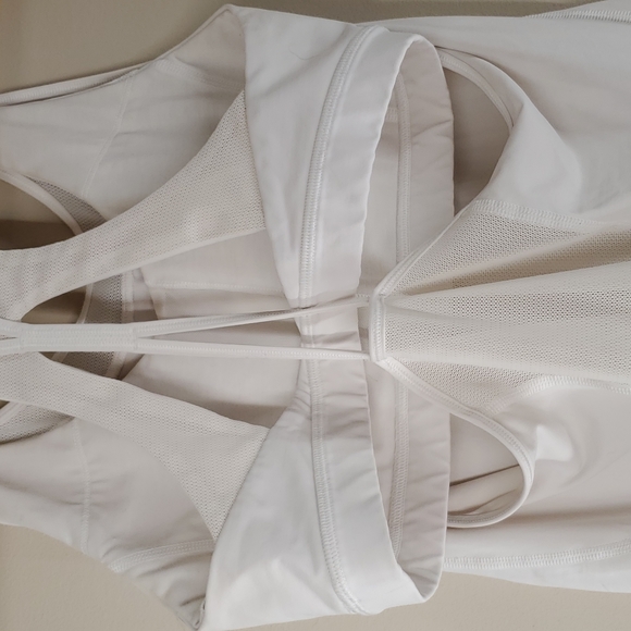 Lululemon: Strappy Backed, White Top with Sport Bra - Picture 3 of 8